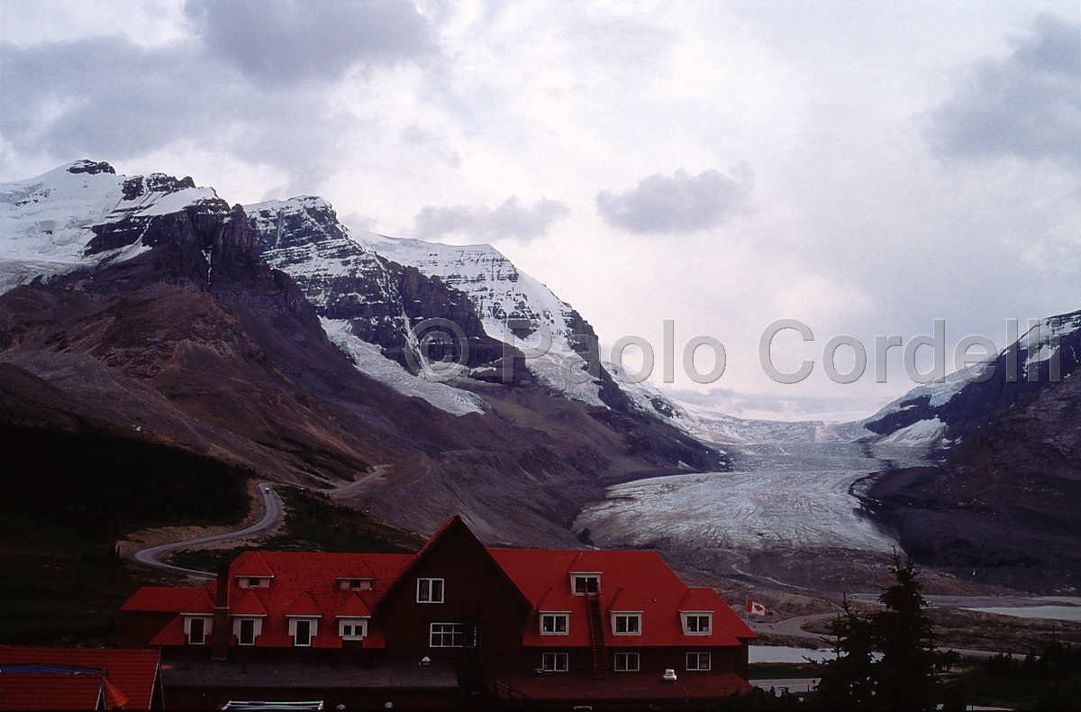 Athabasca Glacier in Jasper National Park, Alberta, Canada
(cod:Canada 07)